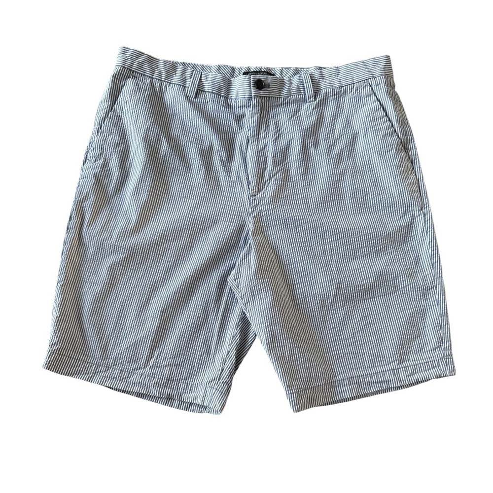 Banana Republic Mens Preppy Emerson Shorts Seersucker 38 Blue Striped Chino
